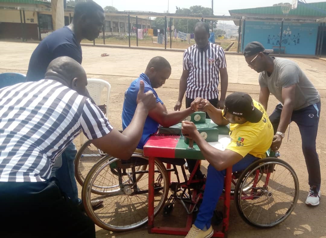 Sport des handicapés ouvrent la saison de bras de fer 22 23 MBOLO C