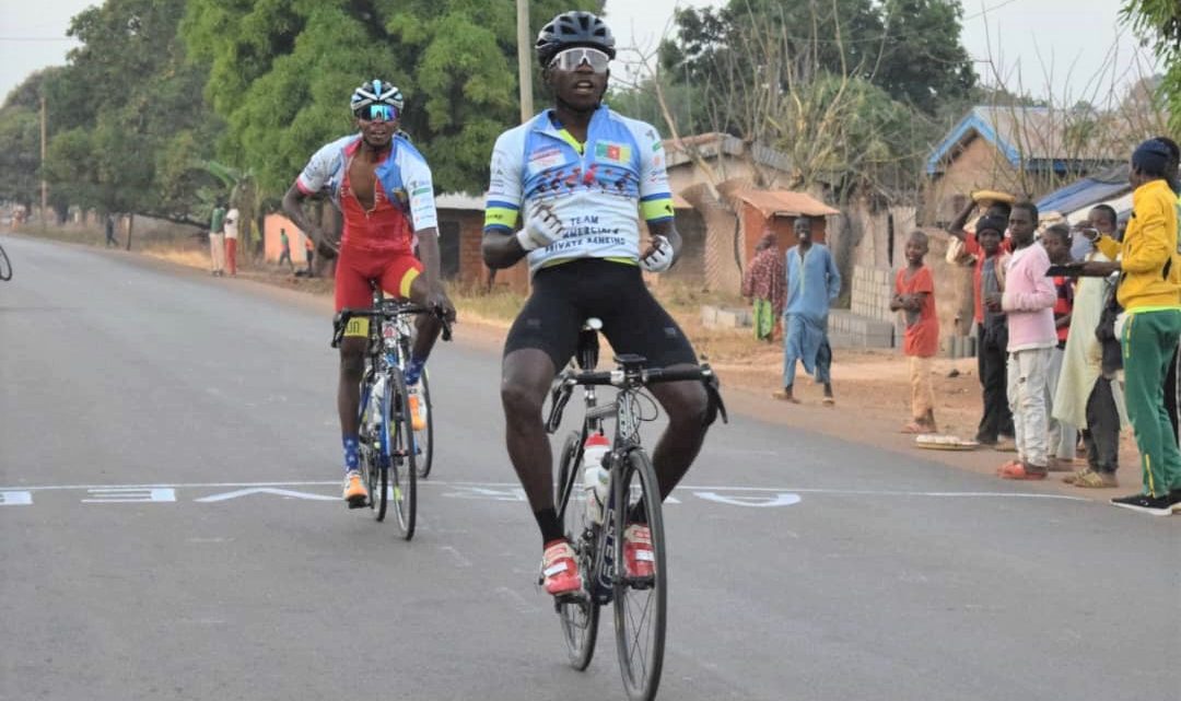 Transca 13 – étape 5: Ibrahim Kamdem tient parole, brave la falaise de Ngaoundéré haut la pédale et le maillot jaune change d’épaule